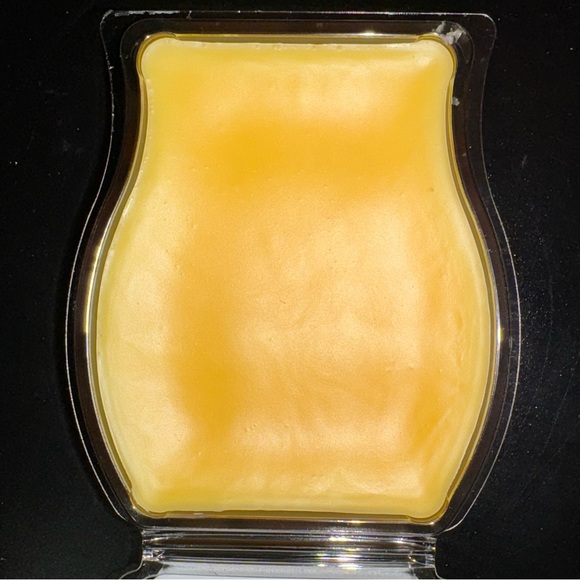 Scentsy Pineapple Rose Wax Bar - Picture 4 of 4